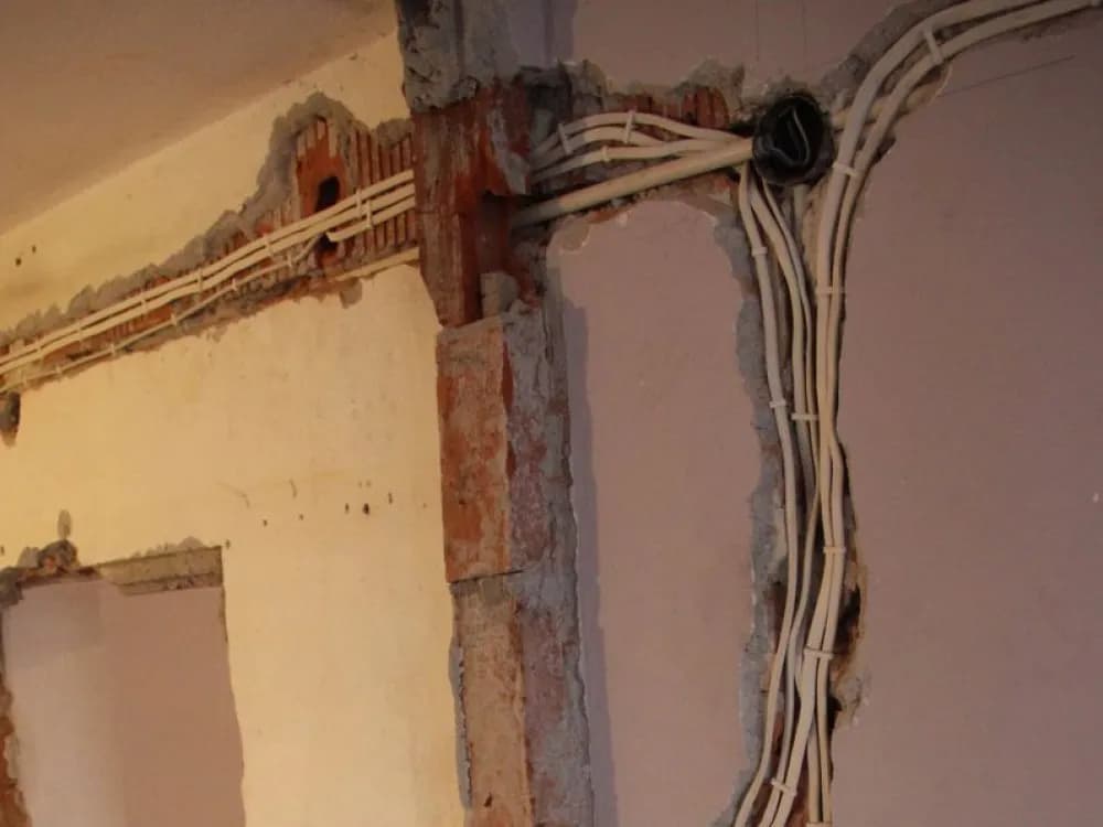 Wymiana instalacji elektrycznej w mieszkaniu - Ceny i porady