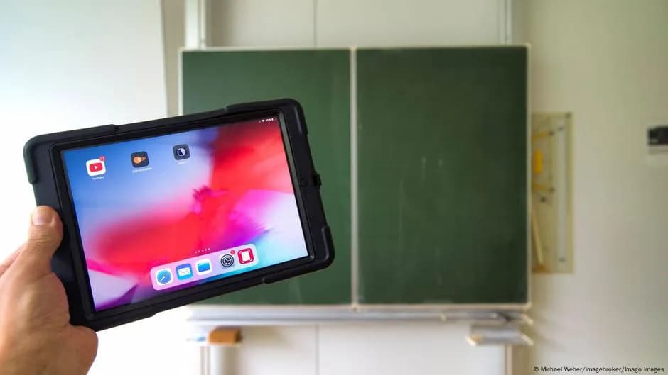 Cyfrowa Transformacja Niemieckich Szkół: Analiza Zmian