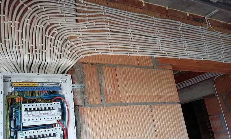 Koszt instalacji elektrycznej - Ile kosztuje elektryk, w domu 200m2, w domu 100m2