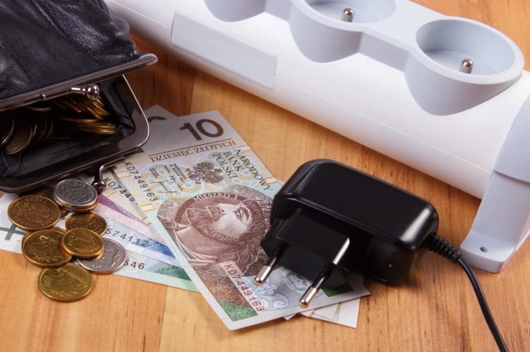 Jak sprawdzić aktualne ceny za prąd w Polsce? Sprawdź ile kosztuje 1 kWh w 2025 roku