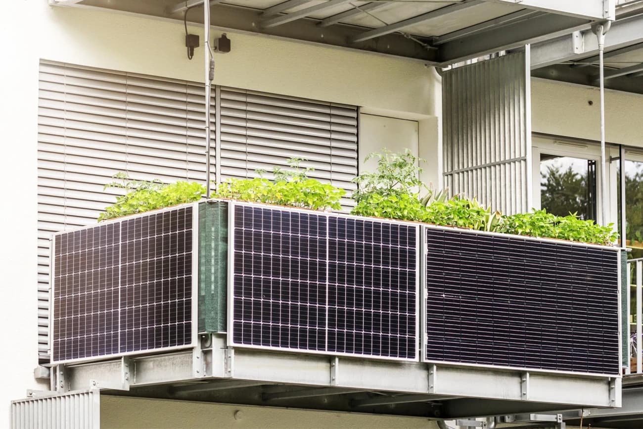 Jak mocno tańsza instalacja fotowoltaiczna może być na balkonie? Przekonaj się!