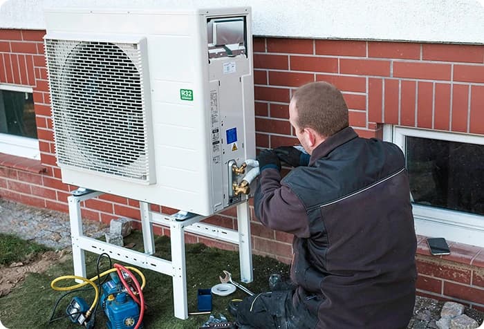 Montaż pompy ciepła - jaki koszt? Sprawdź ceny usługi i wyceny